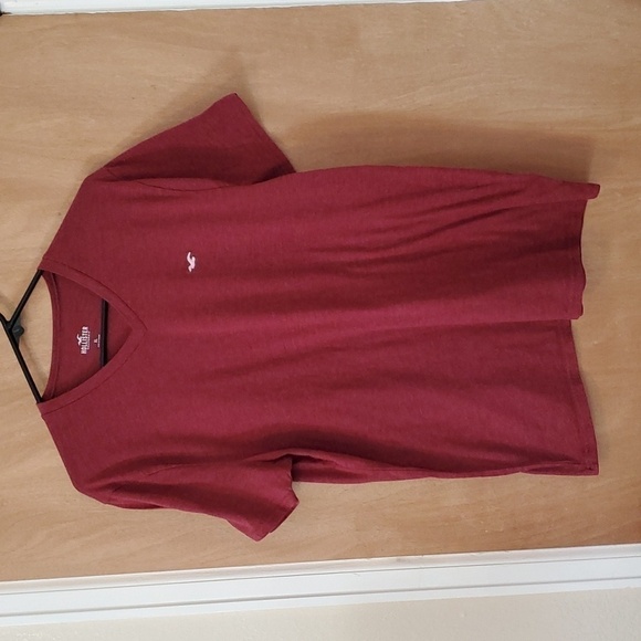 Hollister Other - Hollister T-Shirt